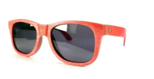 lunettes de soleil en bois de skateboard rouge