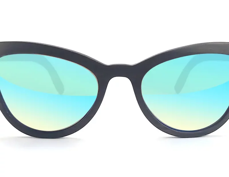 Accessoire glamour, lunettes papillon écologiques en bois d'ébène