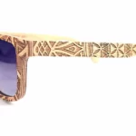 Les lunettes en bois Austin Grey mixte avec un design intemporel et tendance pour hommes et femmes.