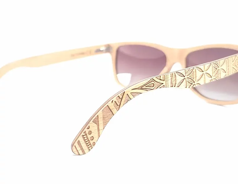 Lunettes de soleil Austin Brown en bois d'érable façon wayfarer avec verres marron, protection UV400.