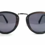 Gros plan détails métal lunettes Mansfield, charme et élégance hollywoodiens intemporels