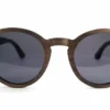 Lunettes Harrisson Grey en bois de noyer avec monture pantos élégante.