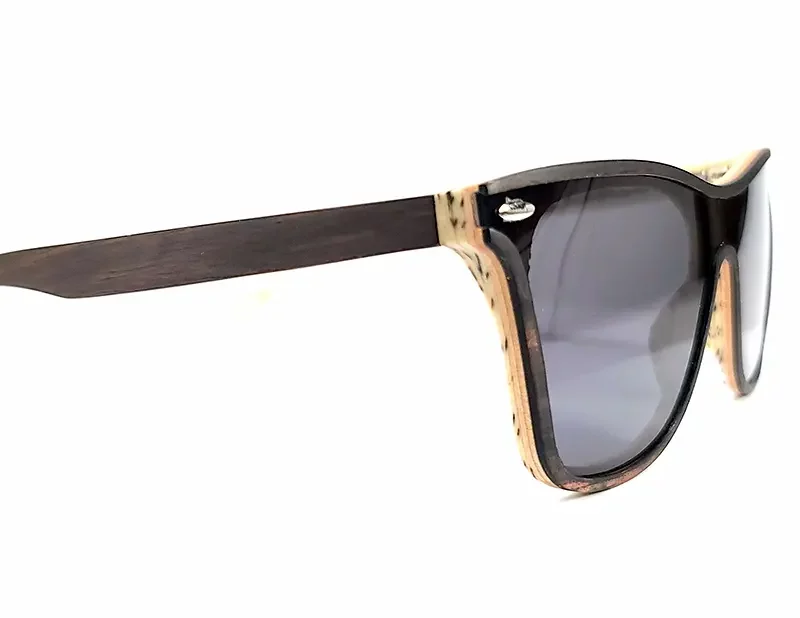 Lunettes de soleil en bois modèle Arrow avec protection UV400 pour hommes.