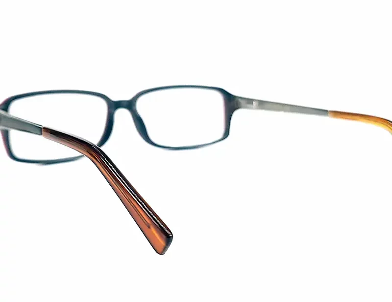 lunettes en bois de noyer rectangulaire pour un style authentique