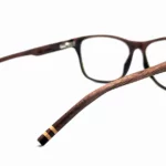 Prise de vue des lunette en bois Kea