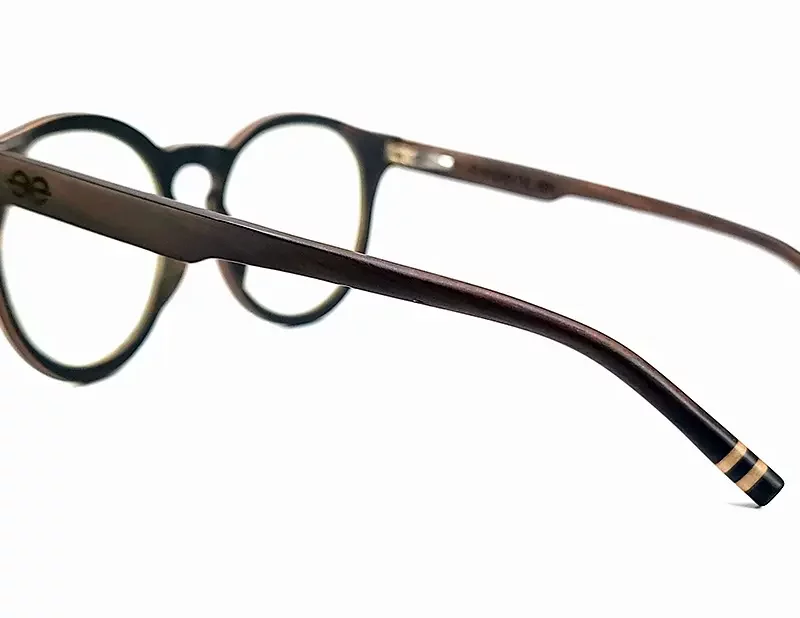 Prise de vue des lunette en bois version optique Ceres