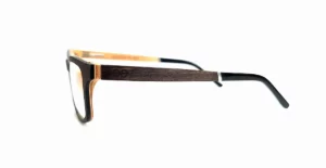Venez découvrir nos lunettes de vue en bois rectangulaire Andros