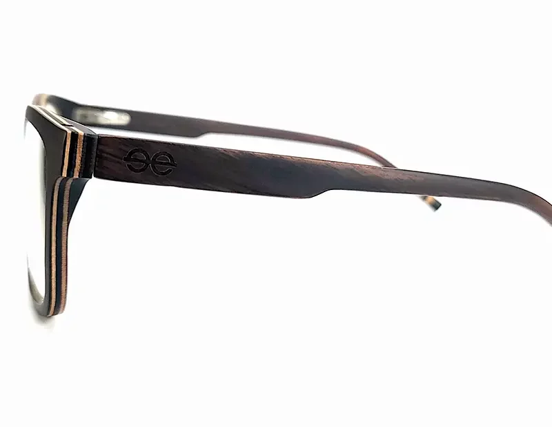 Vue de face des lunettes de vue en bois optique Tinos