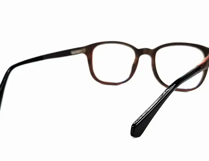 Prise de vue des lunettes de vue en bois ébène Syros Black