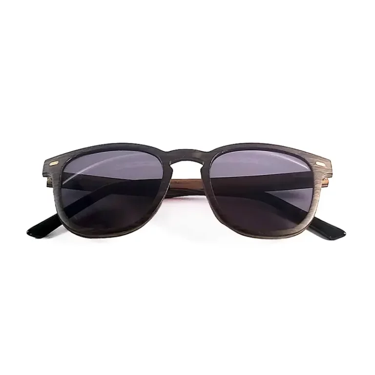 Découvrez nos lunettes de soleil en bois Falcon en bois de chêne