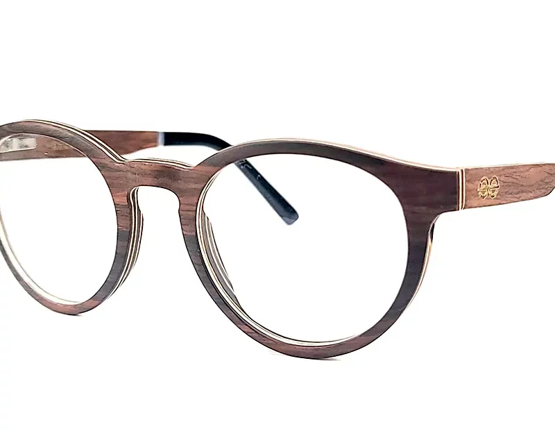 Voir nos lunettes de correction en bois de noyer Sedna
