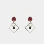 Bijou artisanal en bois précieux et métal argenté conçu par My- Essenciel.