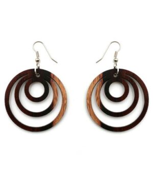 Boucles d'oreilles en bois Fabiene, artisanales et respectueuses de l'environnement, avec un design en spirale unique de 40 mm.