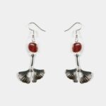 Boucles Ginkgo Doly portées, légèreté et confort pour un usage quotidien ou des occasions spéciales.