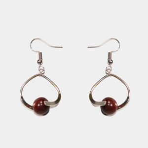 Bijoux éco-responsables en bois naturel, design intemporel et artisanal.