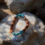 Bracelet en turquoise avec pierres naturelles, alliant un design unique et une touche d'élégance pour sublimer n'importe quelle tenue !