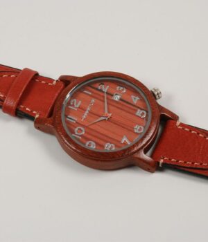 Montre en bois pour homme avec bracelet en cuir