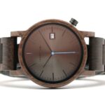 Montre homme Métro7 - vue de profil du boîtier en bois ébène