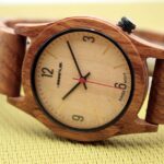 Montre en bois Moka avec boîtier en Noyer
