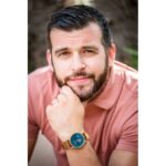 Montre homme avec bracelet en bois de noyer et fermoir double sécurité