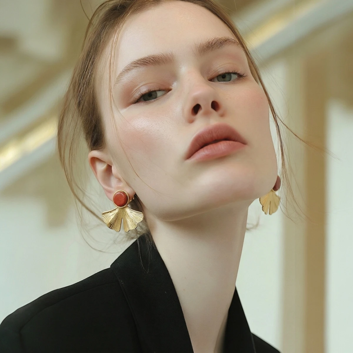 Boucles d'oreilles clou amarante ginkgo Fatia