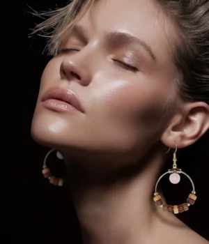 Alternative view of Boucles Quartz et doré Kenia