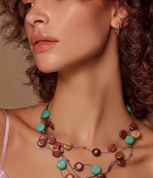 Alternative view of Collier bois et Turquoise Myra