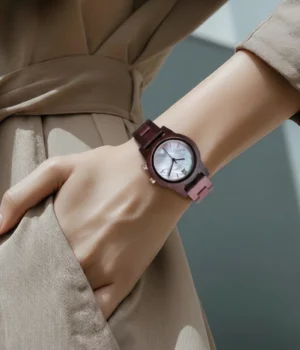 Alternative view of Montre femme nacre et bois amarante Pearl