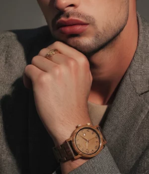 Alternative view of Montre classique homme bois gaiac London