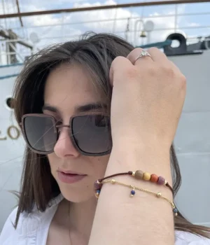 Lunettes de soleil en bois TAYLOR avec monture en palissandre et verres polarisés pour une protection UV optimale.