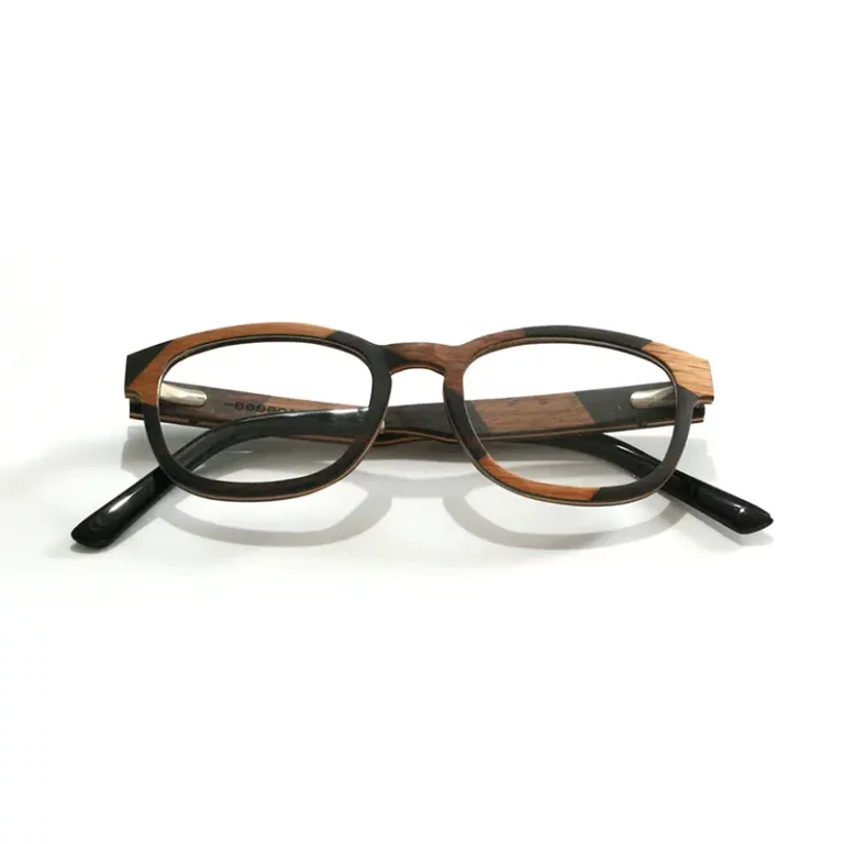 Verres correcteurs personnalisés pour lunettes LA BICOLORE 150XP, alliant confort et style à votre vision.