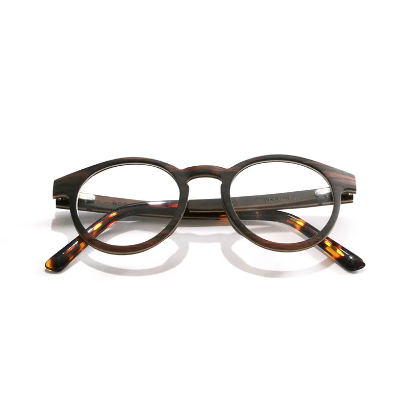 Gros plan sur des lunettes éco-responsables avec branches en acétate bio.
