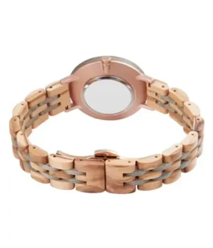 Vue latérale de la montre Bettie illustrant la finesse du boîtier en érable