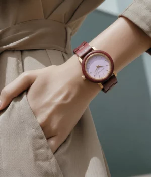 Alternative view of Montre femme amarante bois Vélina