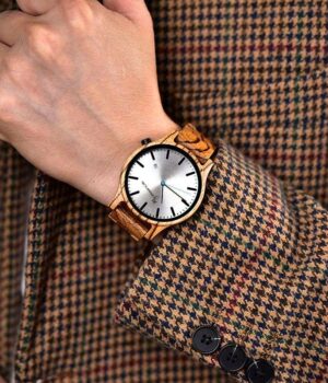 Design épuré de la montre Zébrano Métro7 argenté avec mouvement suisse Ronda 763.