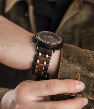 Montre chronomètre en bois Stryker, association de matériaux naturels et de précision japonaise Miyota PE602.