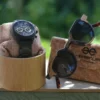 lunette de soleil bicolore bois 241XP avec la montre en bois Calibra dans son coffret