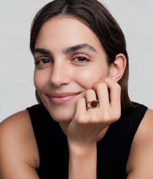 Alternative view of Bague doré bois amarante réglable Angel