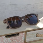 Lunette solaire Emma Brown en bois de noyer poli