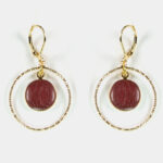 Boucles d'oreilles artisanales Lilya - matériau naturel et style bohème chic.