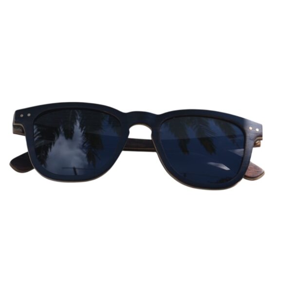 Lunettes Douglas Black en bois ébène avec monture mode aviateur pour une protection solaire efficace et un look intemporel adapté à toutes les occasions.