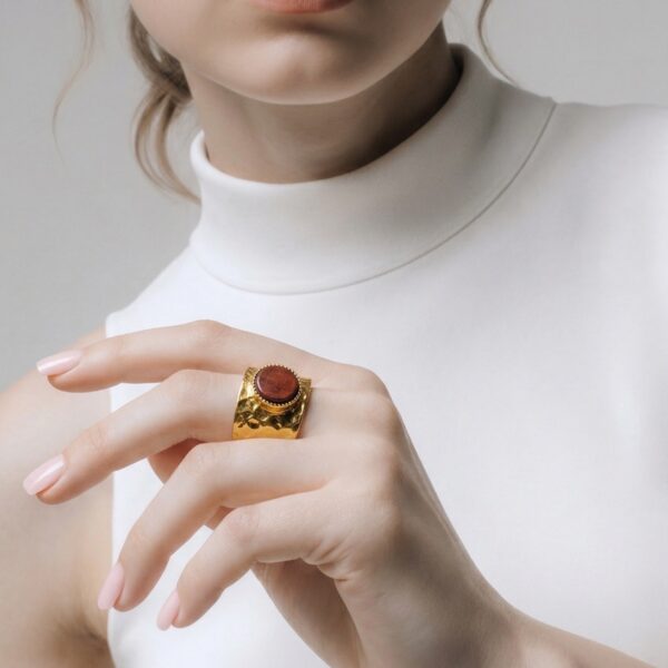 Bague amarante acier inoxydable dorée – Jane