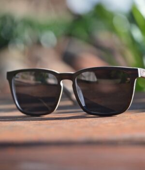Lunettes soleil bois ébène Sacha-Black