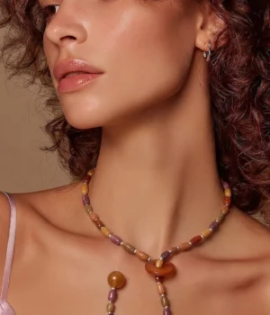 Alternative view of Collier sautoir bois multicolore - Isia