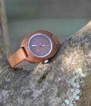 Alternative view of Montre femme noyer cuir marron Victoria