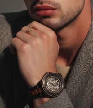 Alternative view of Montre homme bois bicolore automatique Infinity